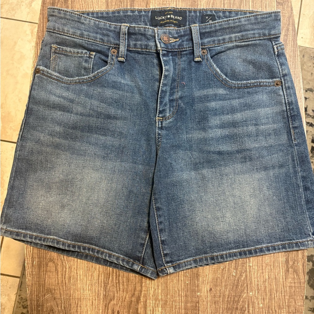 Lucky Brand women’s Classic Indigo Jean Shorts